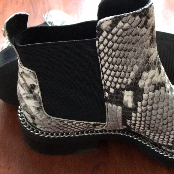 The Wishbone Collection Ankle boots - Picture 4 of 6